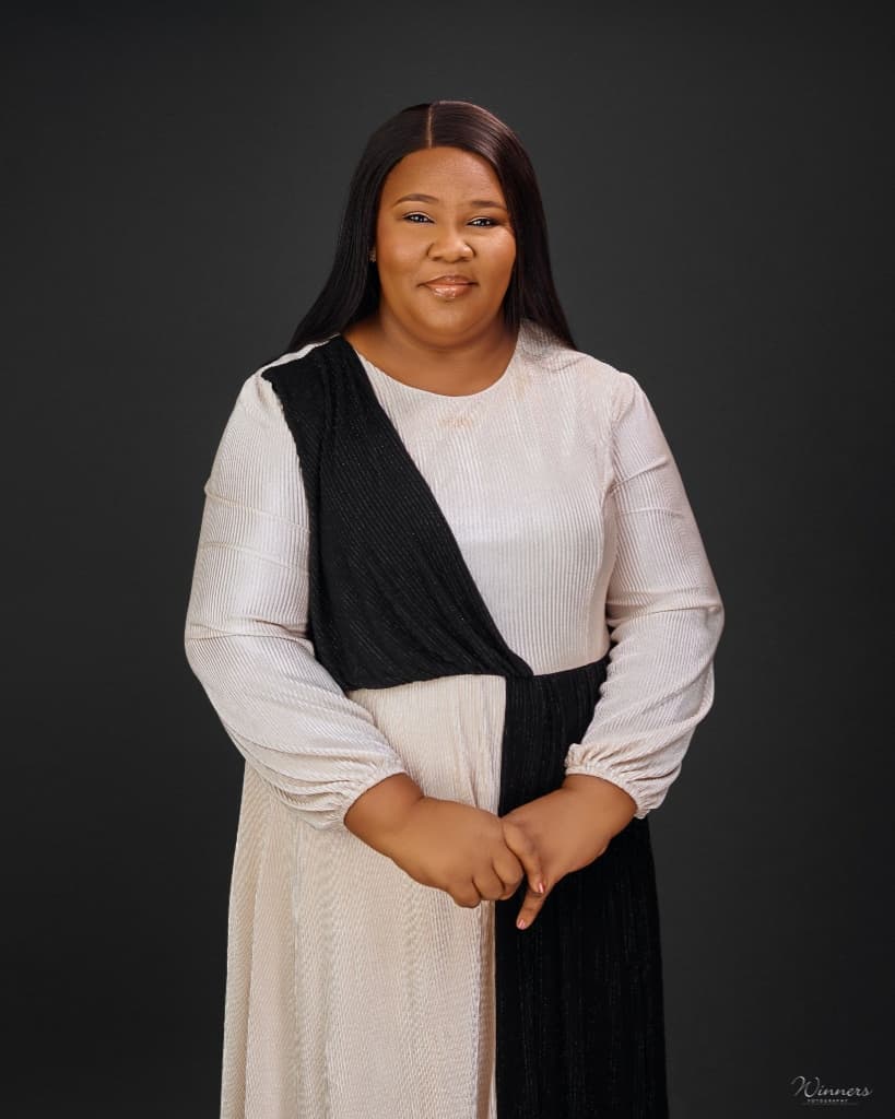 Dr. Emma Collins - CEO of Diamond Dreams